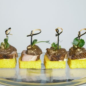 Su grill ančiukų filė ir miško grybų užtepu