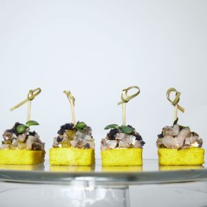 Su matjes silke ir marinuotais svogūnėliais (V)**